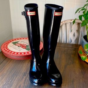 HUNTER WINTER BOOTS GREAT CONDITION